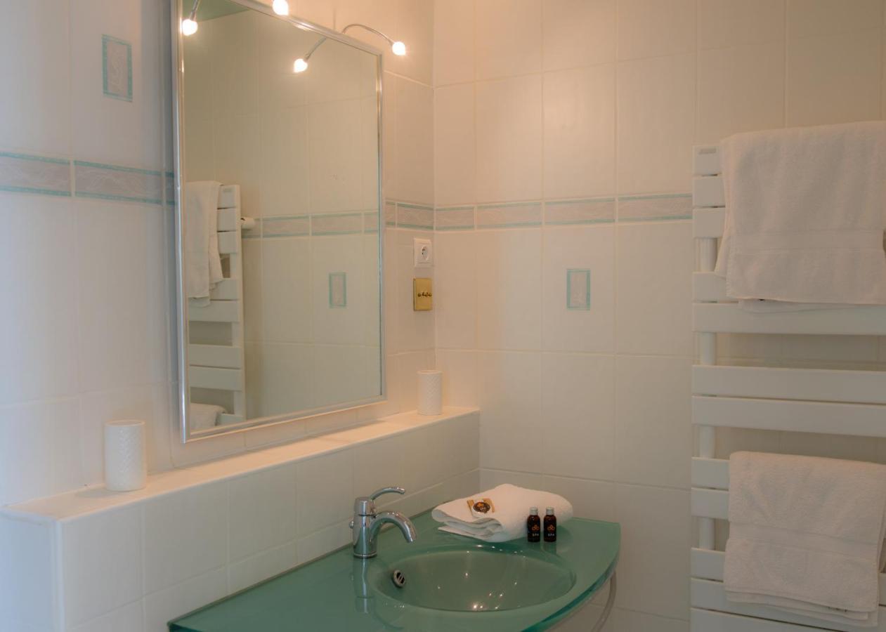 Le Petit Cochon Bed & Breakfast Valence-sur-Baise Bagian luar foto
