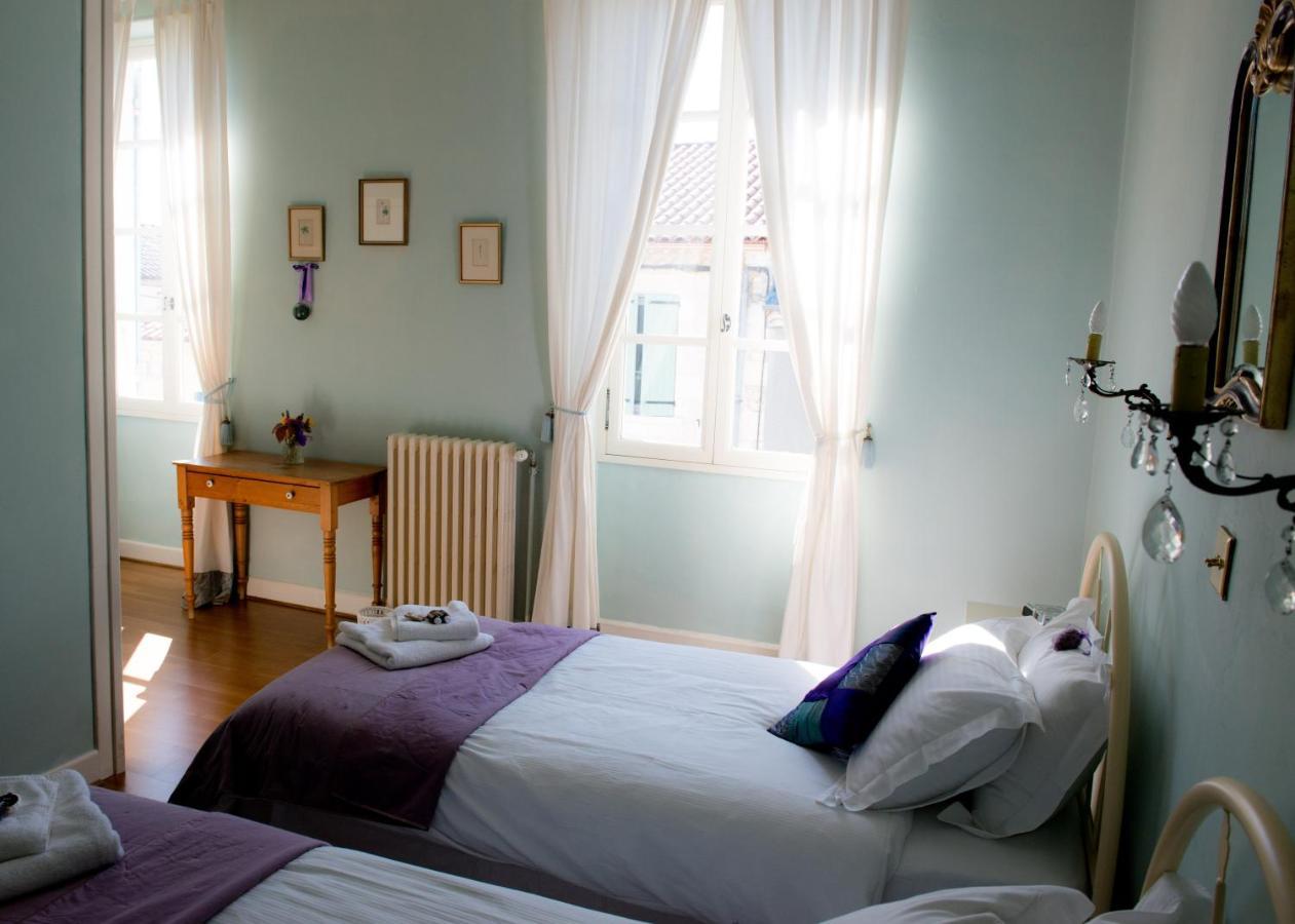 Le Petit Cochon Bed & Breakfast Valence-sur-Baise Bagian luar foto