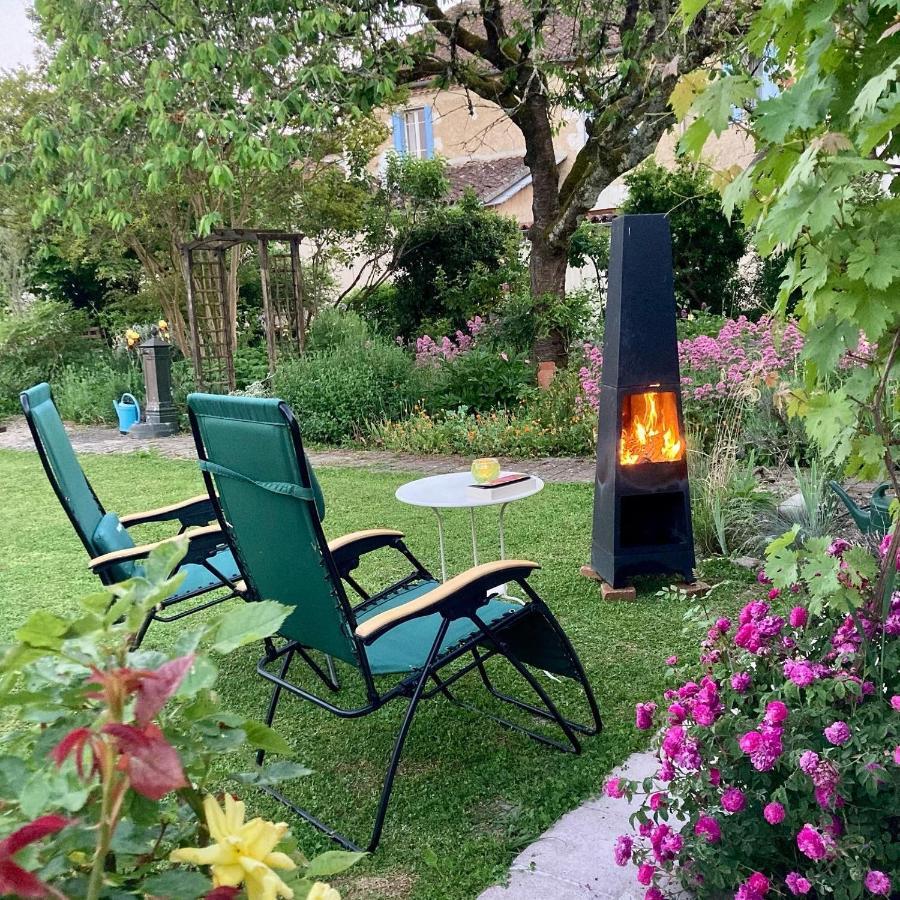 Le Petit Cochon Bed & Breakfast Valence-sur-Baise Bagian luar foto
